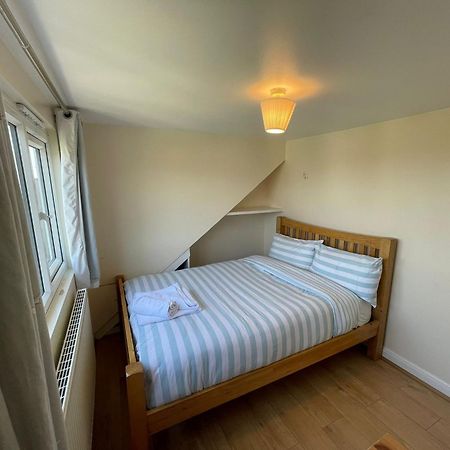 Velvet Hotel Whetstone Ngoại thất bức ảnh